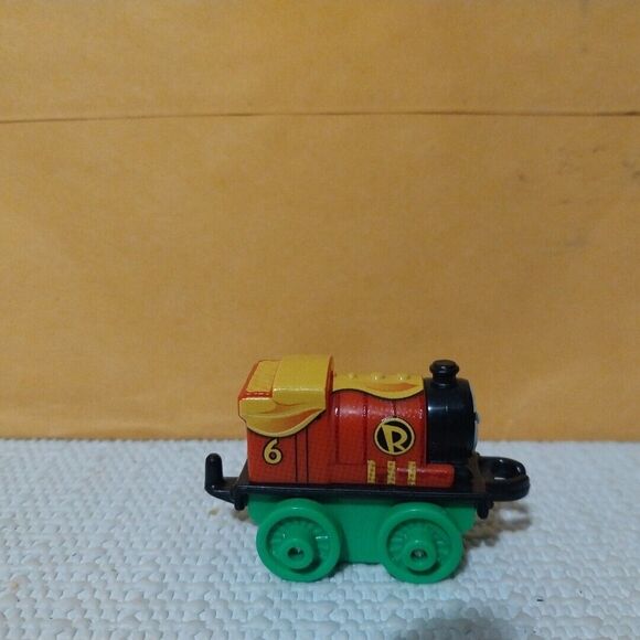 DC Comics Robin Thomas The Train Percy Mini Micro Super Heroes 6 2014 - Picture 2 of 4